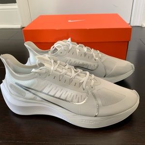 Nike Zoom Gravity Running Shoe